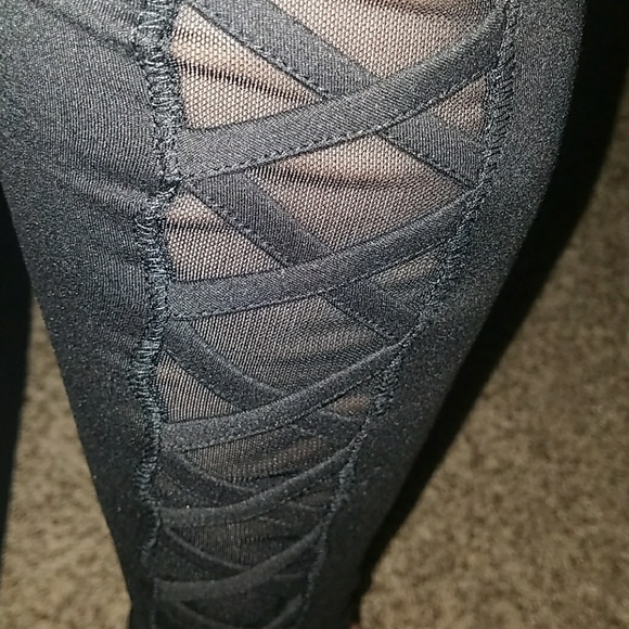 Criss cross mesh black womens leggings - Picture 5 of 5